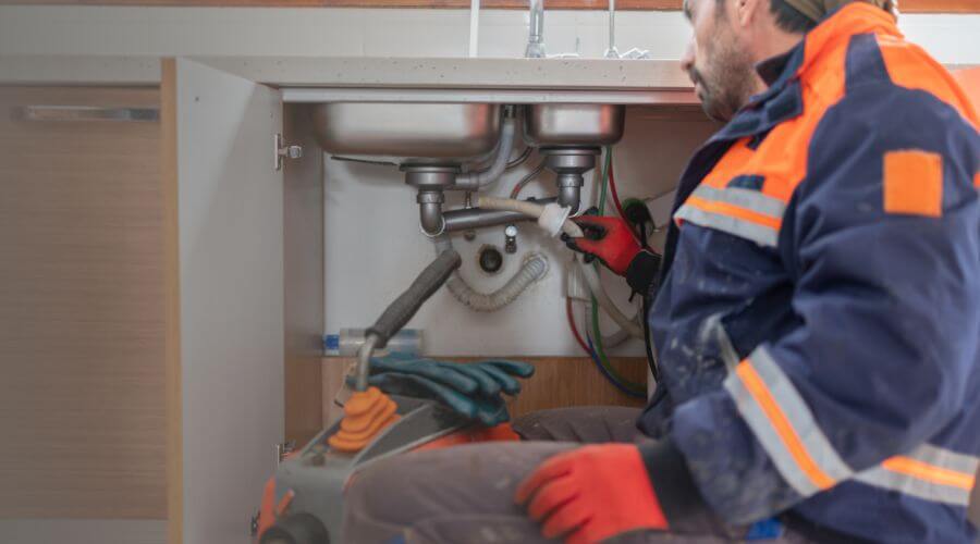 Local expert plumbing services in Hammon, OK